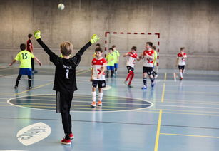 爱游戏官网-四国蝶泳转身用时差距仅0.07秒，蝶泳转身动作