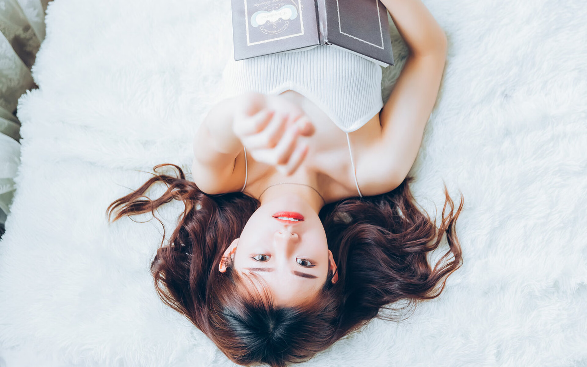 爱游戏下载-男子仰泳表现抢眼 创佳绩，仰泳精彩视频